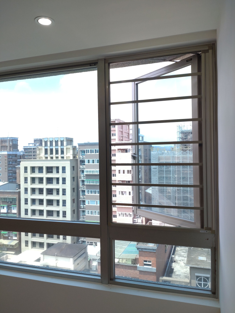 新北市 蘆洲區 光明路_世紀凱旋  蘇小姐(1)