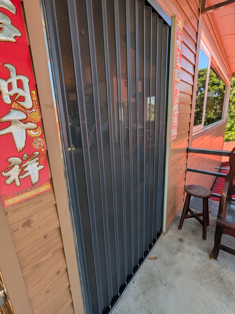 金屬網摺疊紗門